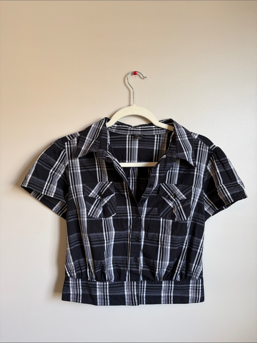 Vintage Guess Black & White Plaid Short-Sleeve Cropped Button-Front Top
